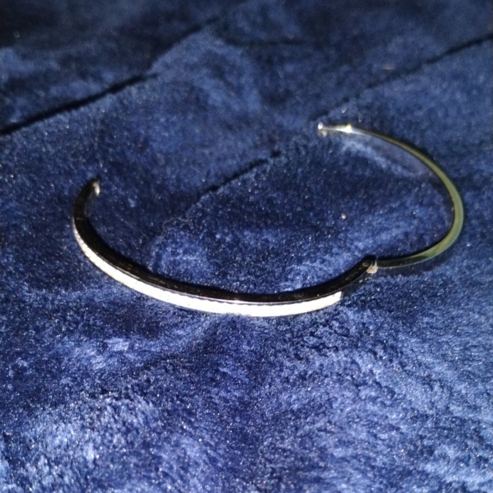 COEUR DE LION Crystal Hinged Cuff Bracelet
